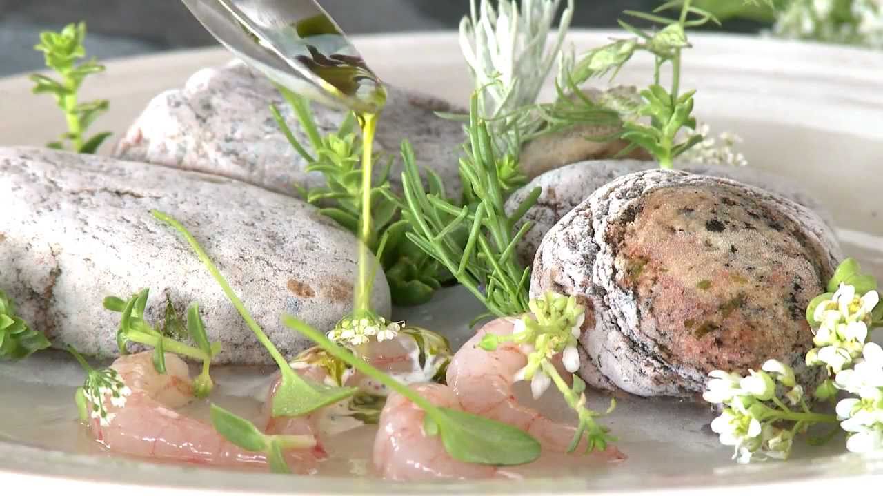 René Redzepi makes the signature Noma dish: The Sea