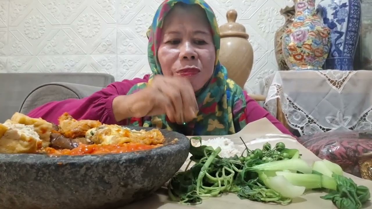 SAMBEL GELEDEK LALAPAN