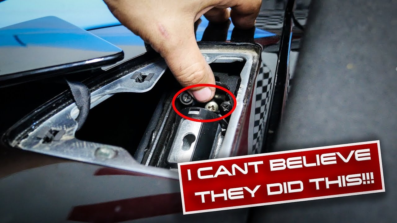 REBUILDING A WRECKED 2018 LAMBORGHINI HURACAN PERFORMANTE SPYDER FROM COPART!!! Part 3