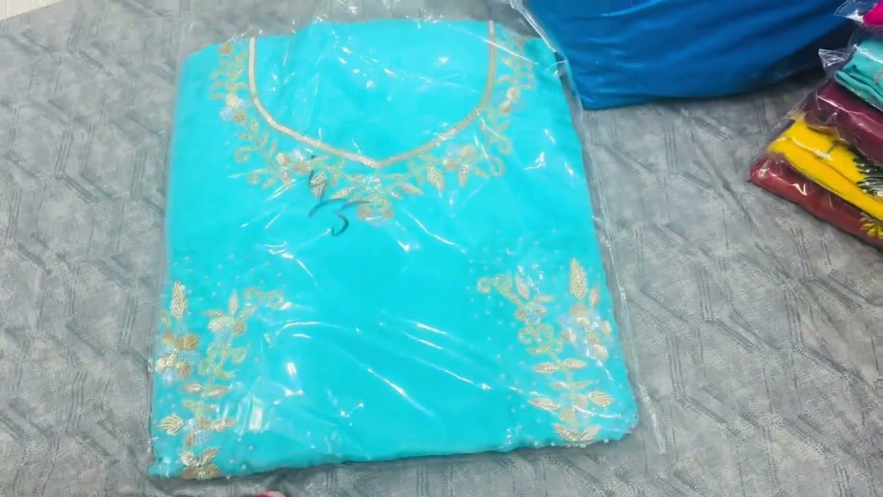 Bahut he sunder suit aa gye hai jldi check kr rho (9050300262) 
