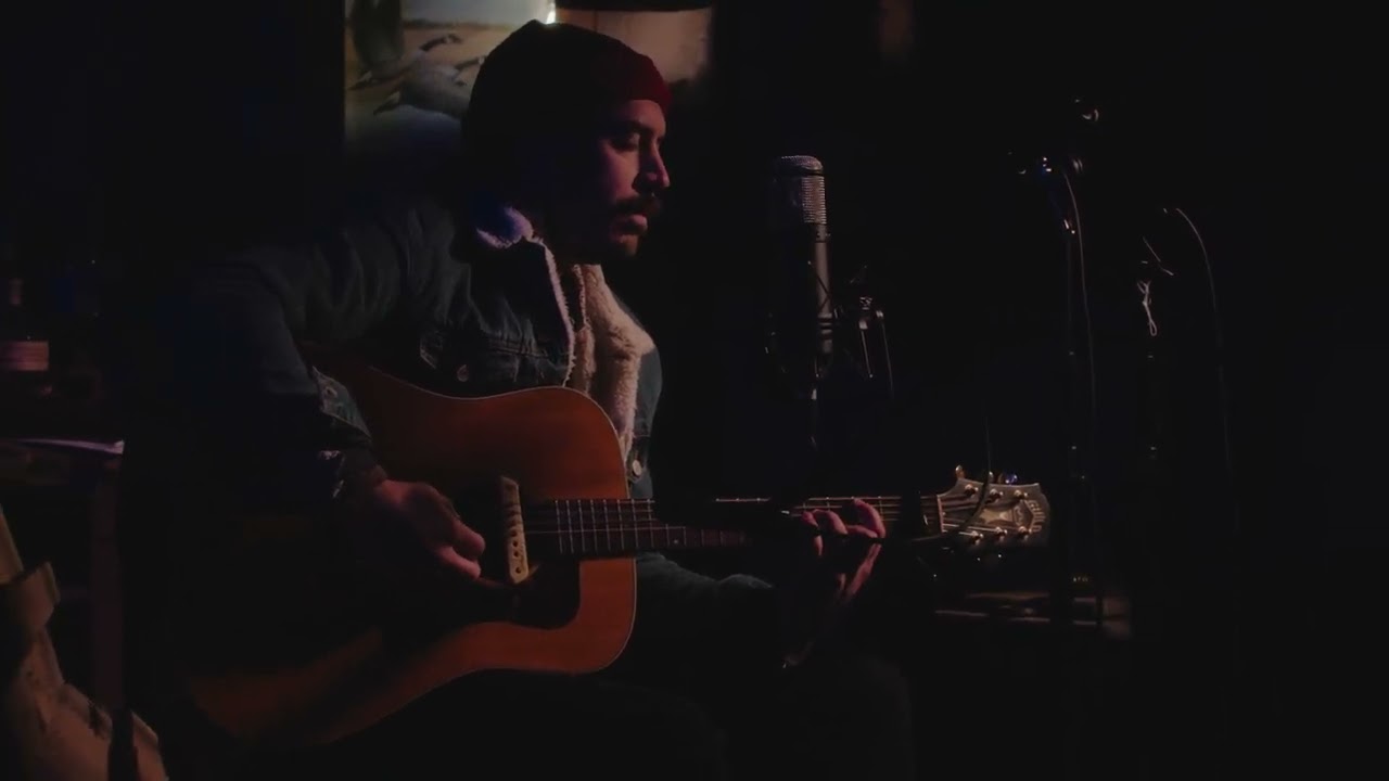Caiola - Alaska - Live Acoustic