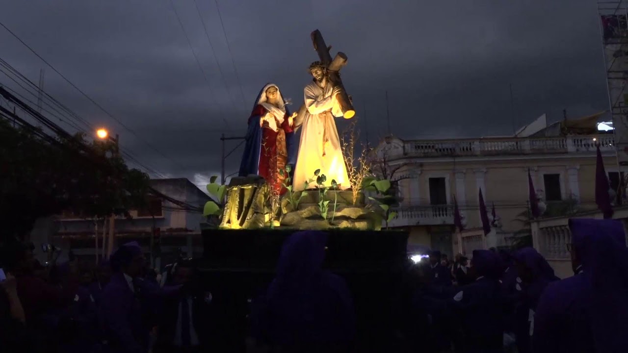 Salida Vía Crucis de Beatas de Belén