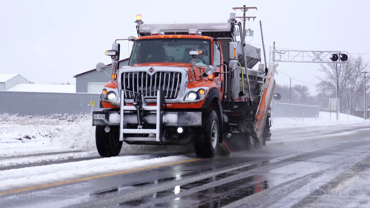 12-01-2019 Saginaw, MI - Numerous Wrecks from Ice Storm along with Heavy Accumulating Snow