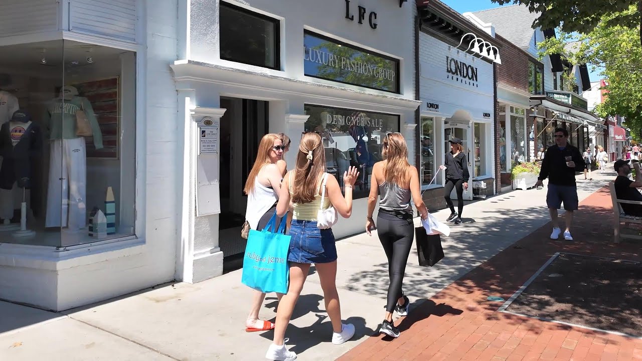 Walking Southampton | New York's Billionaire Paradise