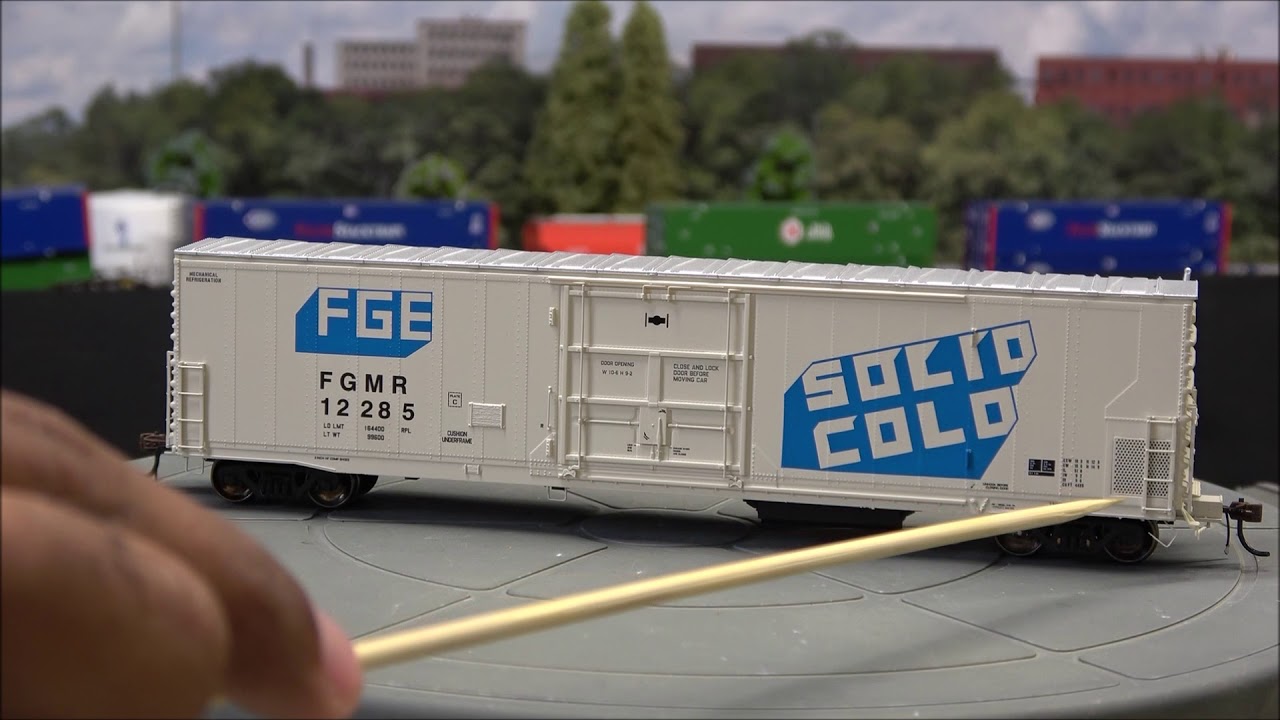 Review: Athearn Genesis 57 ft Mechanical Reefer w/Sound! HO Scale