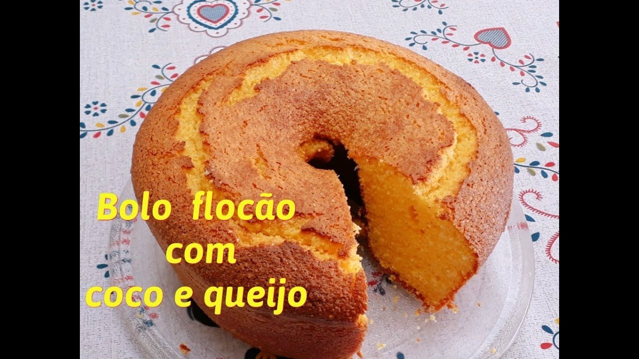 Bolo flocão simples com coco e queijo bem fofinho