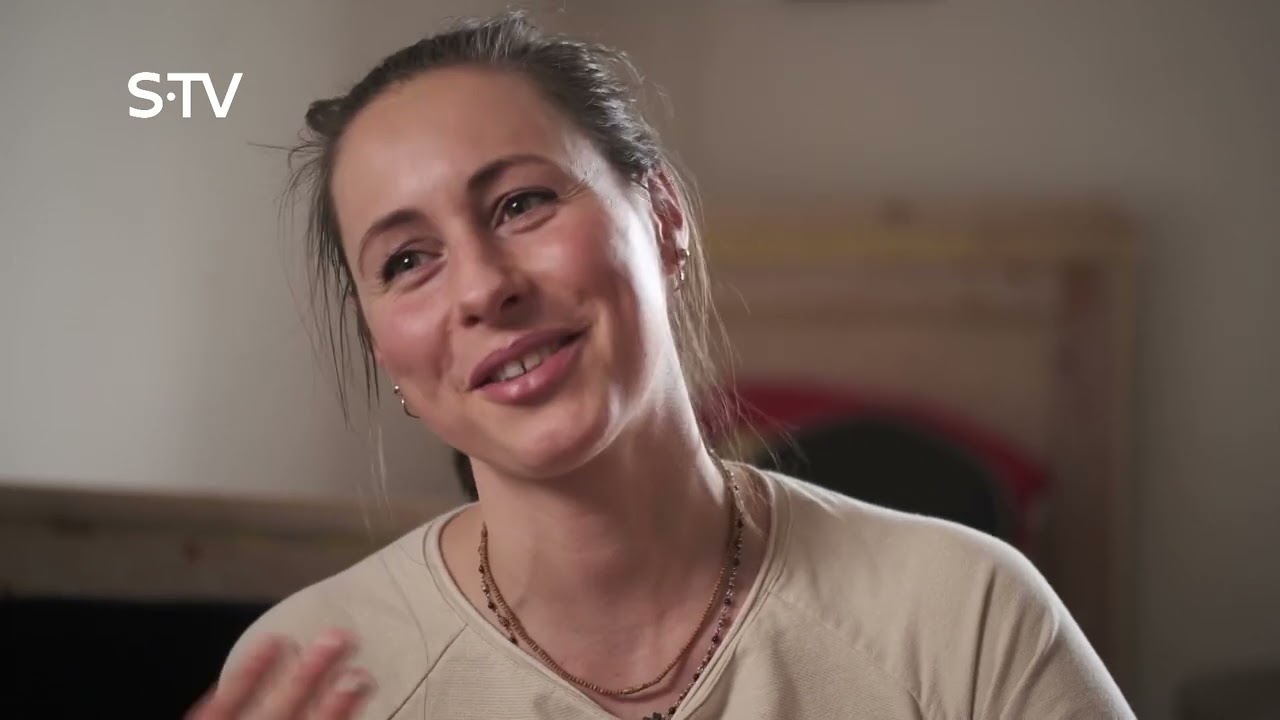 Dzīvo kopā, bet guļ atsevišķi - kā ģimenes ligzdiņu iekārtojis Uģis Kuģis?