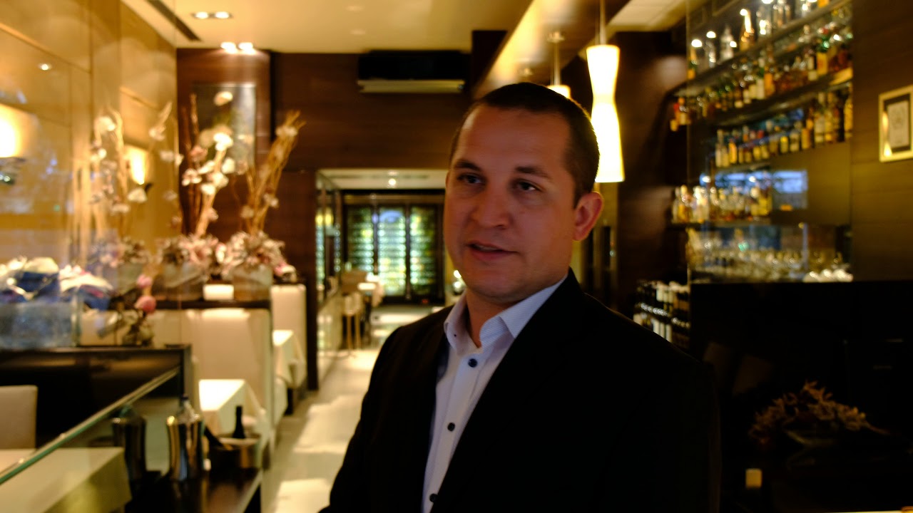 Andr&aacute;s Lexa presents restaurant Costes in Budapest