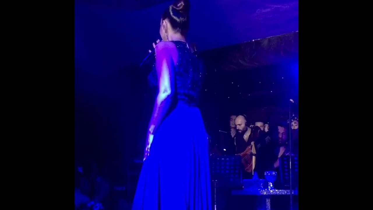 Ebru Gündeş vur gitsin beni canlı Gunay