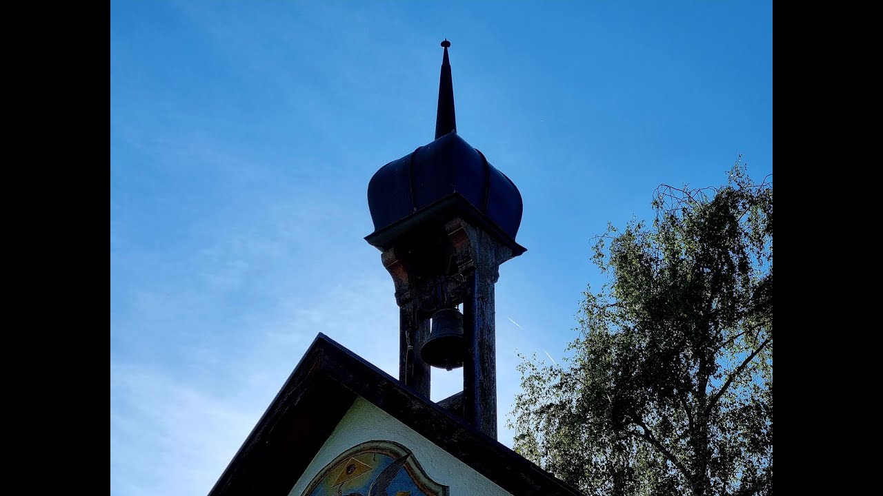 Obsteig (Tirol - A) Die Glocke der Antoniuskapelle in Oberstrass