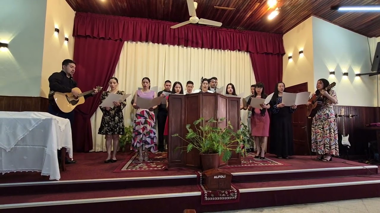 RESUCITO TRIUNFANTE CANTAN EN LA IGLESIA GRACIA Y GLORIA DE LAMBARE 02 11 25