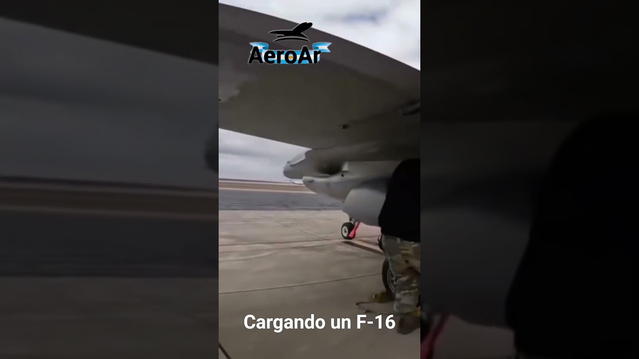 Recarga de un aF-16, entrenando Halcones . 