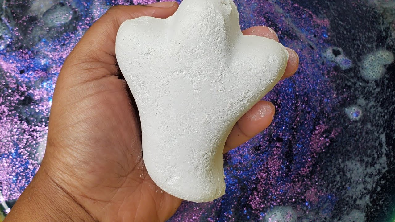 GALAXY REFORMED GYM CHALK CRUMBLE IN WATER-ASMR