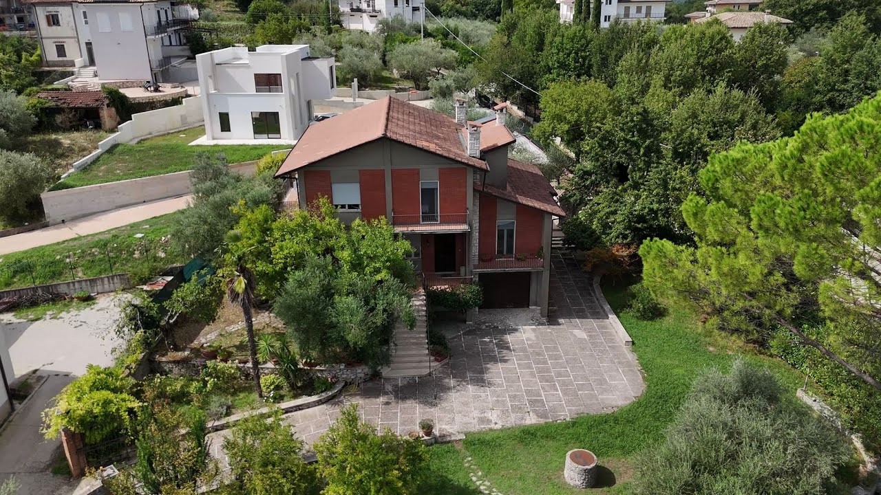 VILLA FOR SALE - SWEEPING VIEWS OF VALLEY AND NATUAL WATERFALL