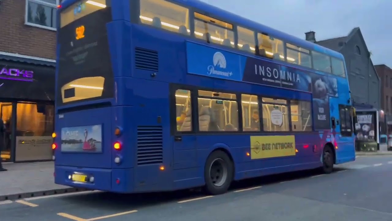 WALK ABOUT TOWN: Friday Nightlife in Atherton