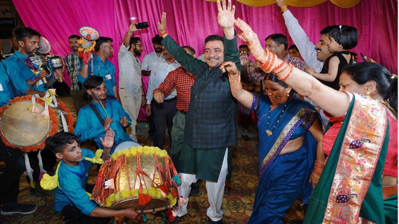 छोटू की शानदार कलाकारी को चंडीगढ़ में किया सभी ने सलाम | Excellent Garhwali Wedding Band Baja Dance |