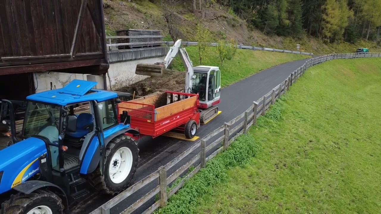 Miststreuen im Herbst 2025 mit NewHolland t5050
