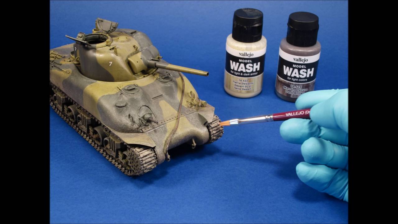 Weathering tracks using vallejo washes on Sherman Tank