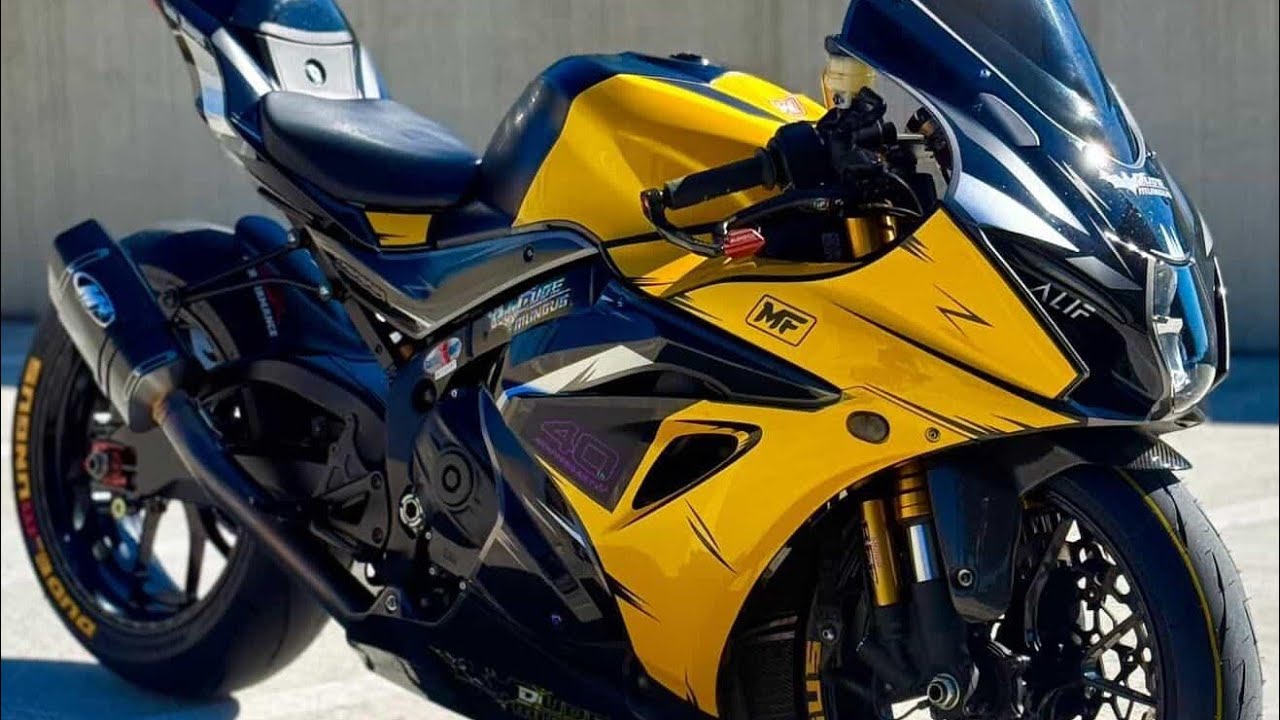 Ducati Panigale V4 2025 года против Suzuki GSXR1000R против Aprilia RSV4.