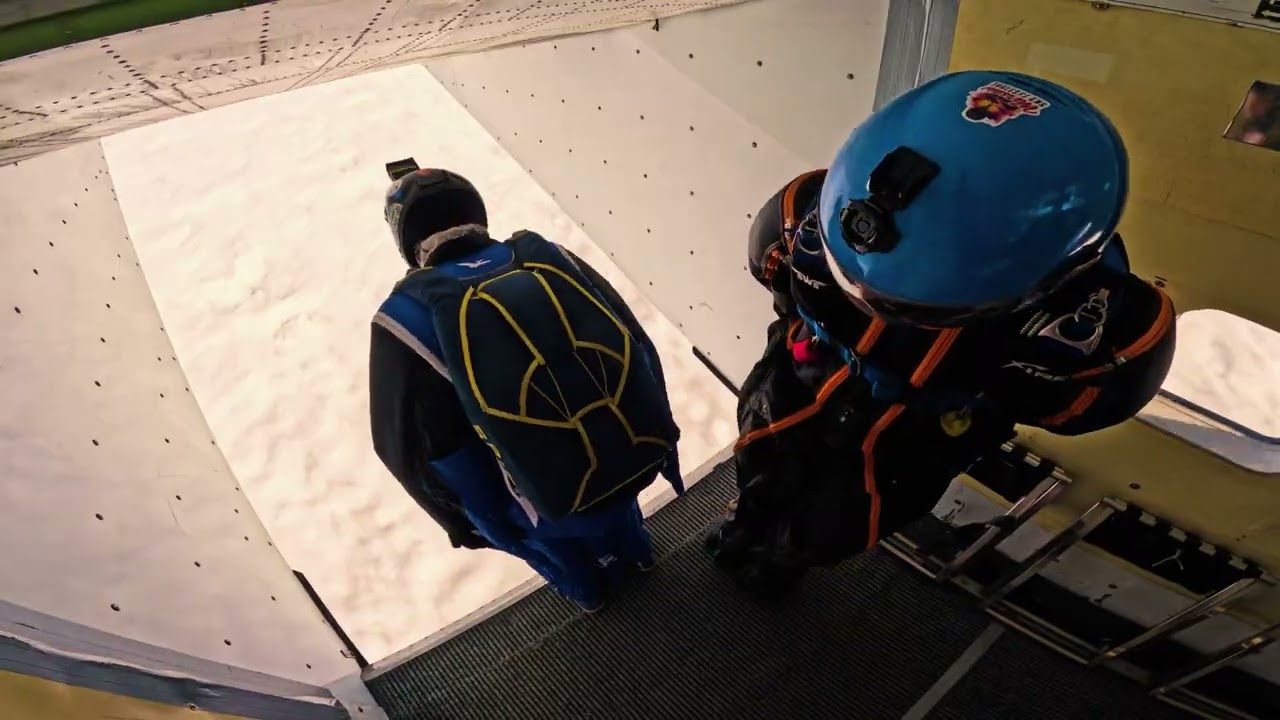 Wingsuit skydiving Little Maniacs