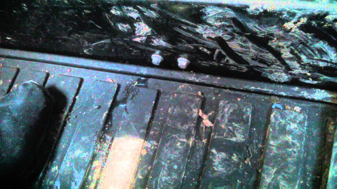 Leaky 2013 Land Rover Defender