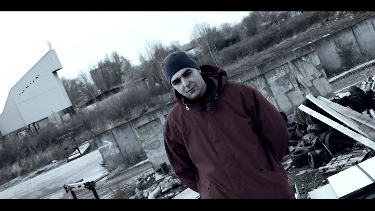 FNT - Nem rogyok t&eacute;rdre (Official Music Video)