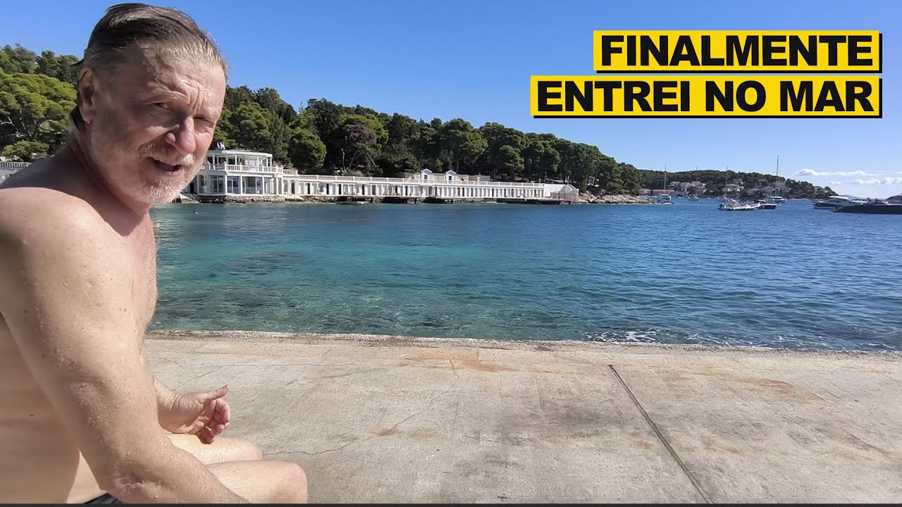 FINALMENTE ENTREI NESSA ÁGUA ESPETACULAR DE HVAR