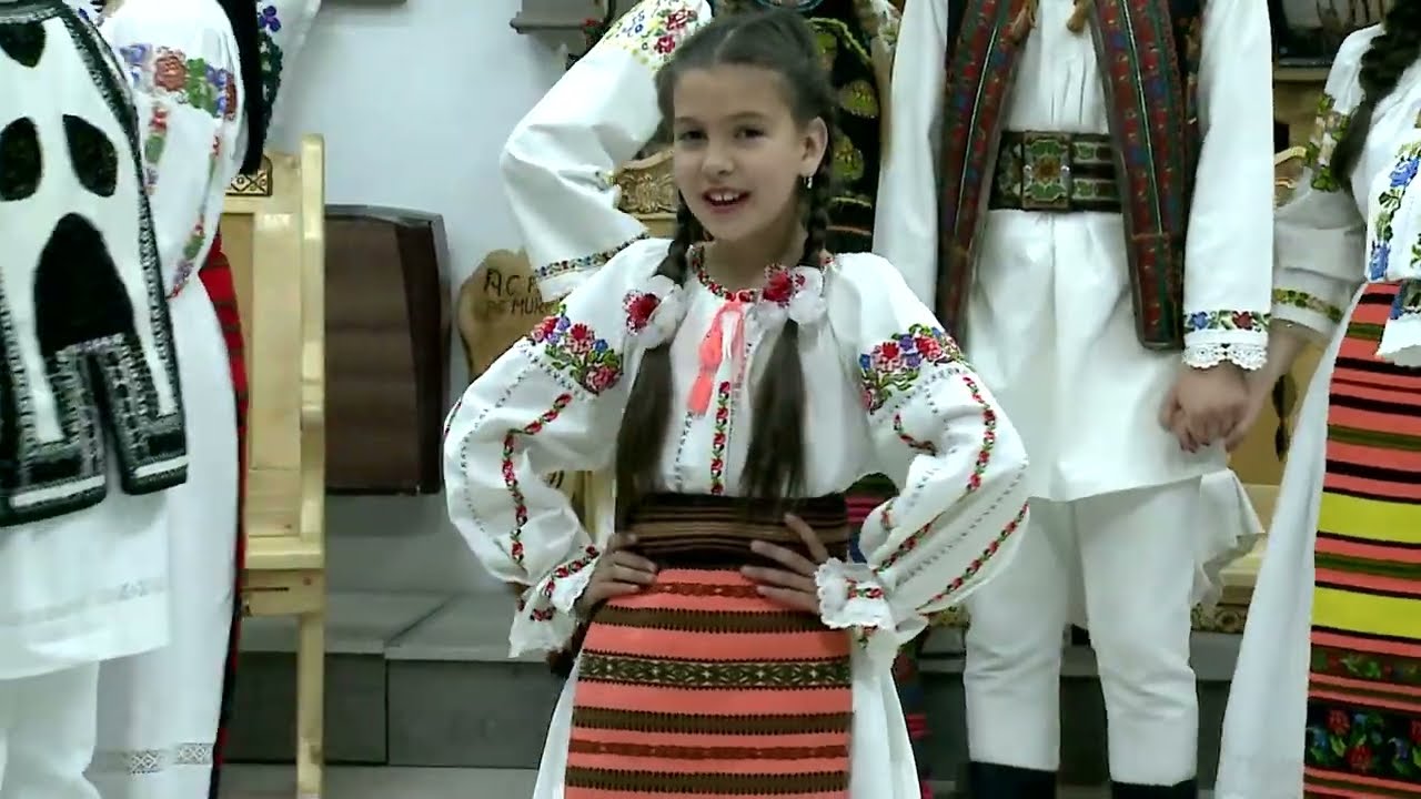 IOANA ILIE  Prin Morseni oricine stie