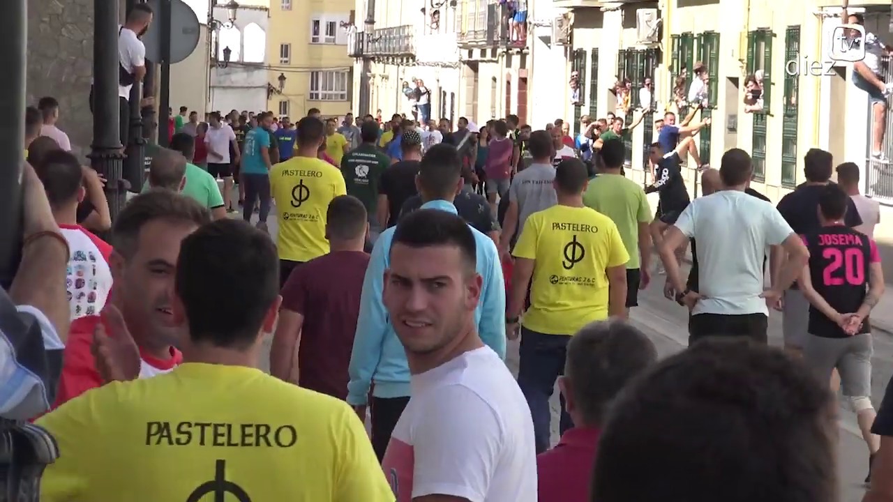 Diez TV | Fiestas VILLACARRILLO 2019 - Encierros