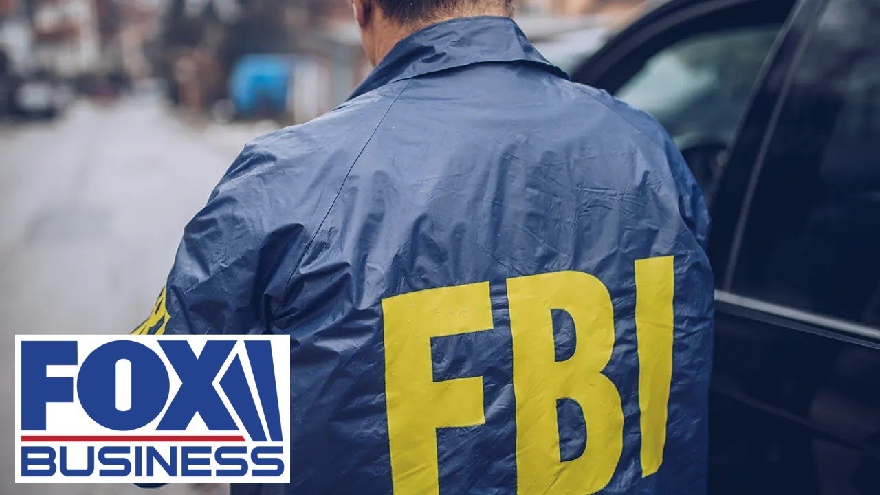 FBI agents in tears over politicization of FBI