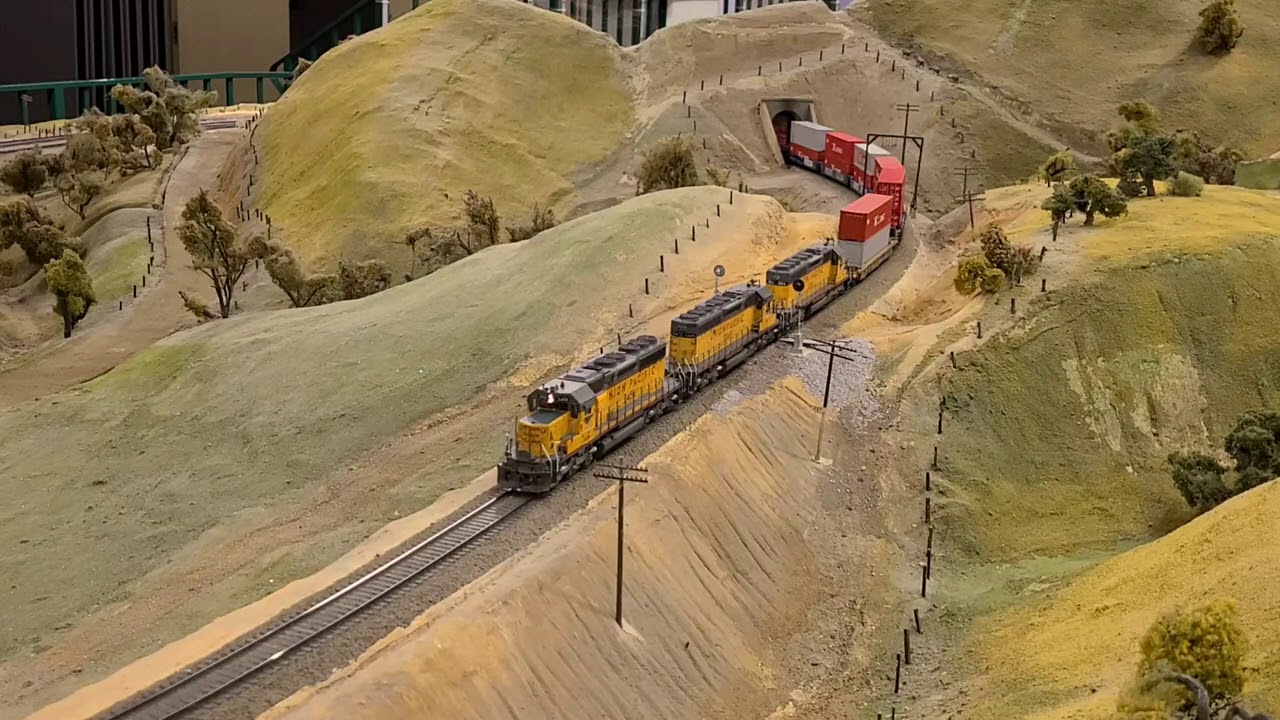 UP Stack Train Eastbound K-Line Stack Train- La Mesa Model Railroad Club