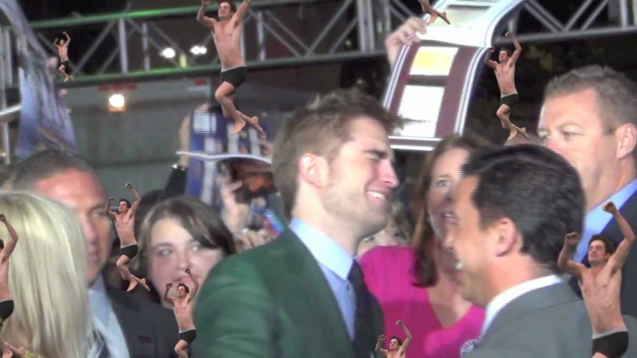 Robert Pattinson's reaction to seeing Jumping Rob at the Breaking Dawn Part 2 Premiere