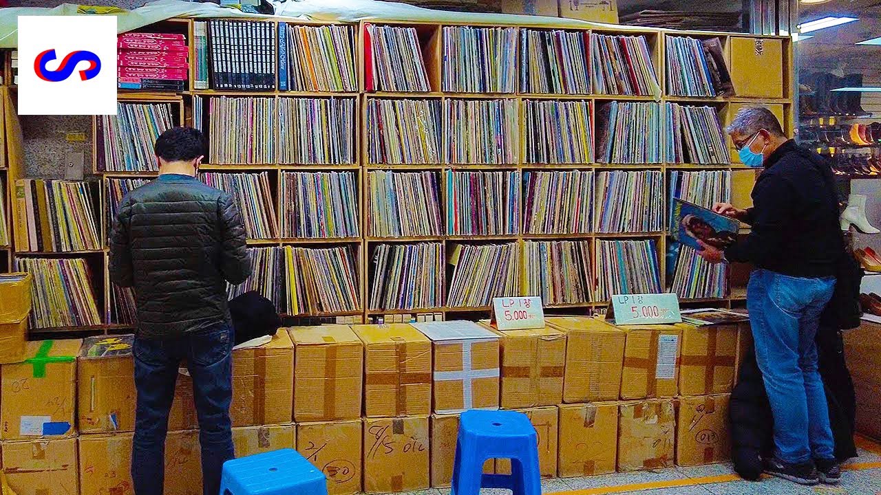 【4K】 Walking Vinyl Records Heaven - Hoehyeon Underground Shopping Center - 회현지하 쇼핑센터│Seoul, Korea
