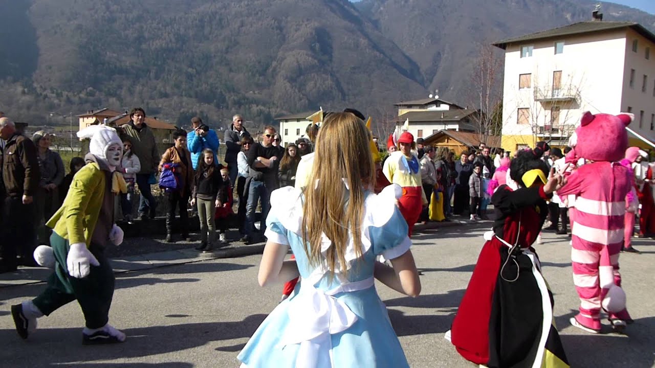 Carnevale di Storo - il glorioso Carro del Bleggio: Alice in Pokerland