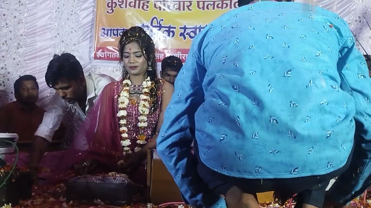 Mathura mein janme Bhagwan halke Ram kushvaha n Jyoti kushvaha