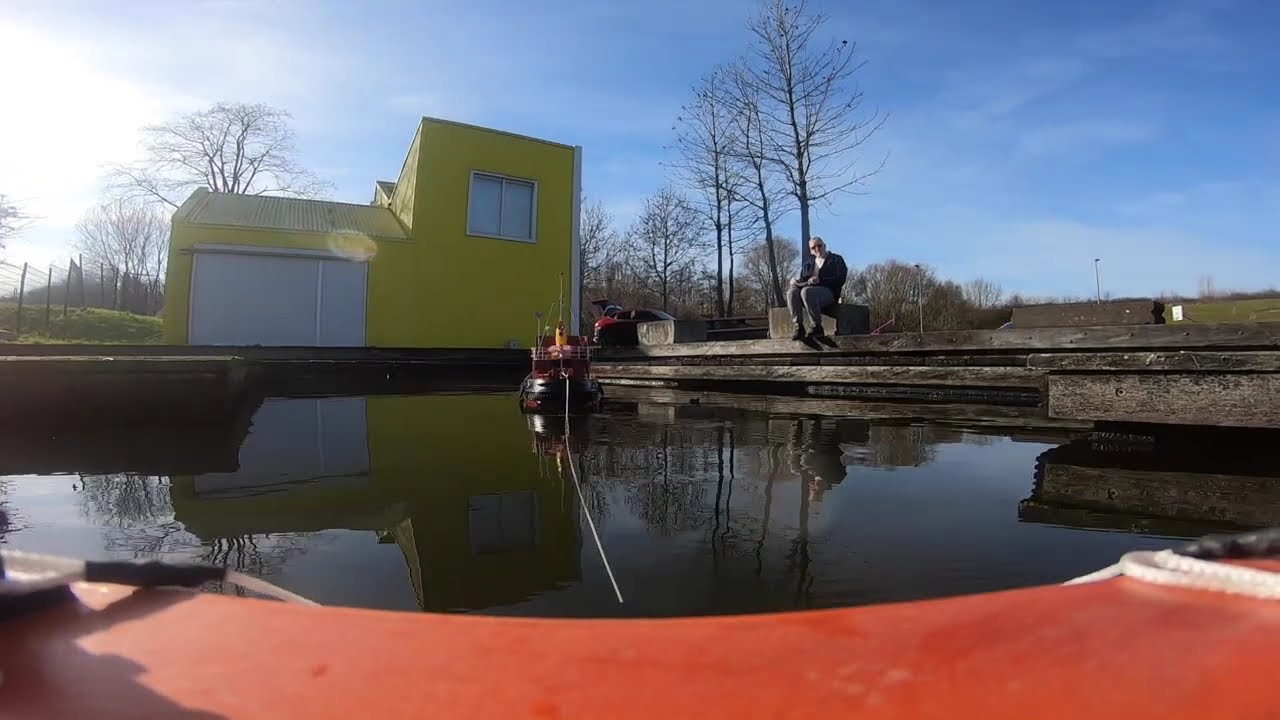 ( RC ) Towing the barge
