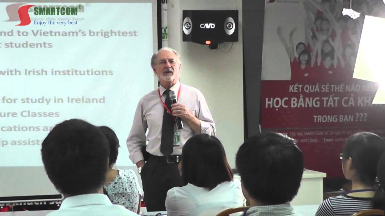 Mr. Ben Williams giới thiệu kh&oacute;a học IELTS Special