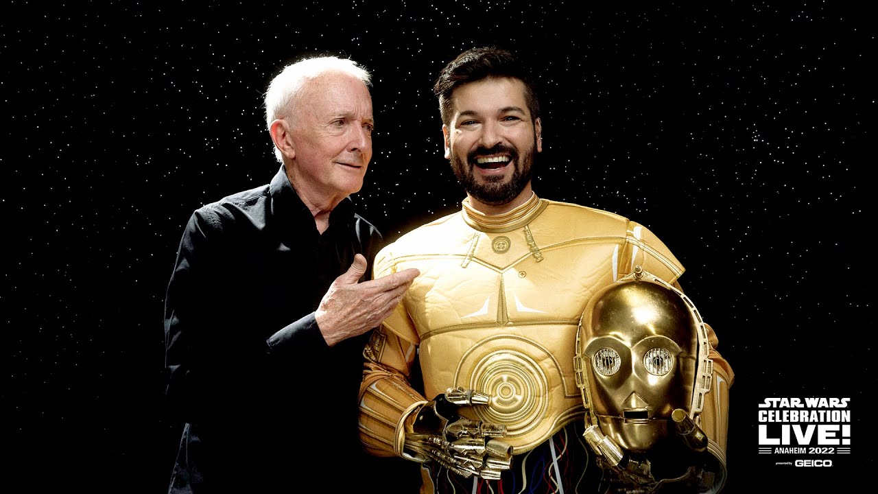 Anthony Daniels takes the stage at SWCA 2022 | Star Wars Celebration LIVE!