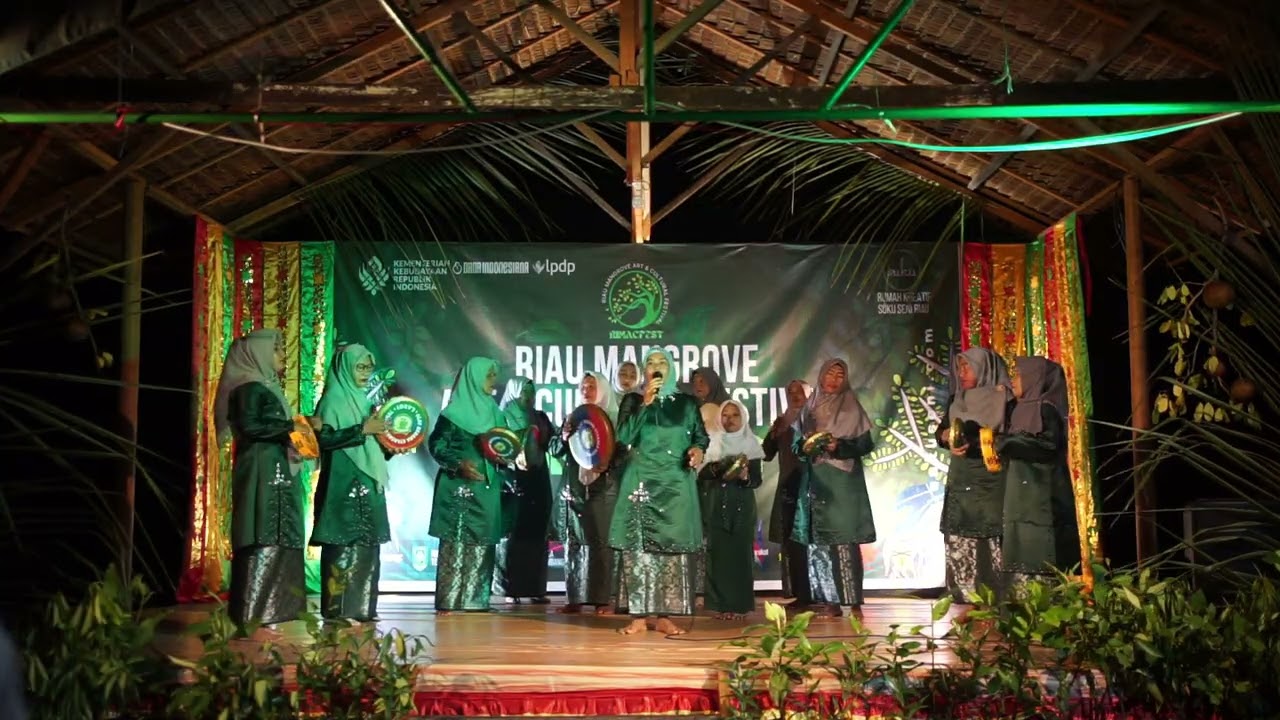 PENAMPILAN KOMPANG