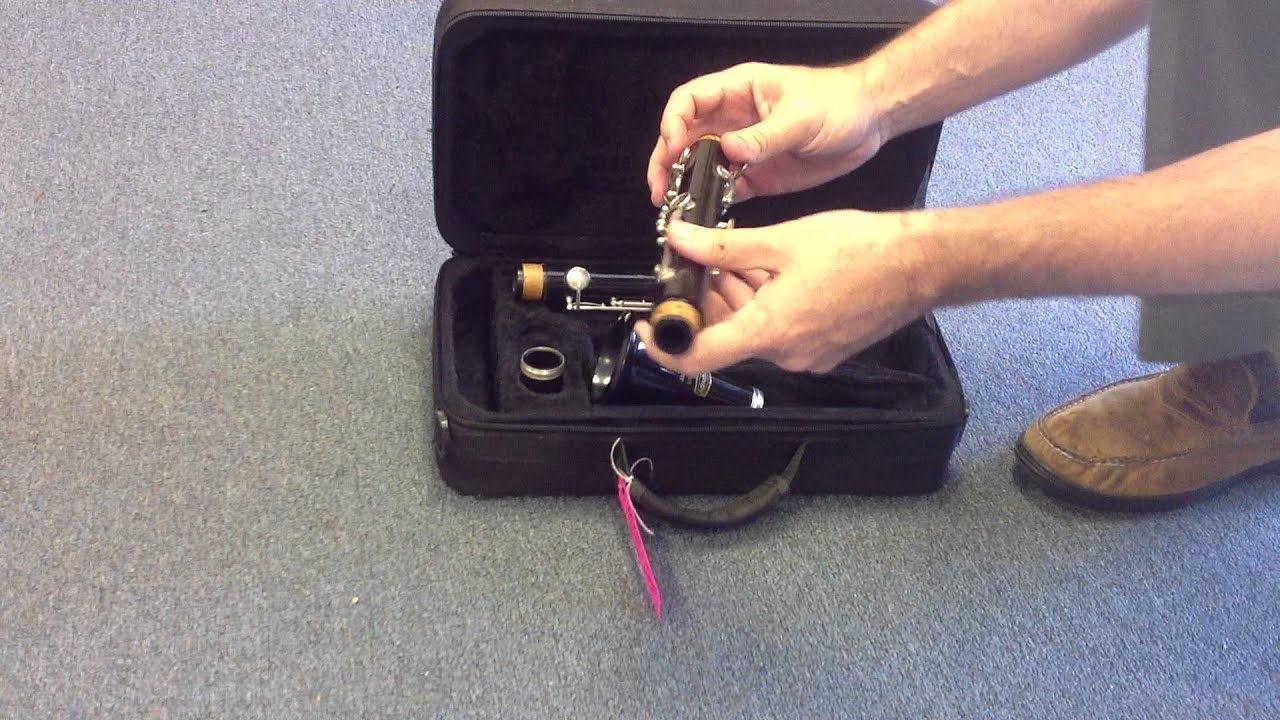 CLARINET Bundy Resonite Selmer Needs Work But For The Price Is Worth It