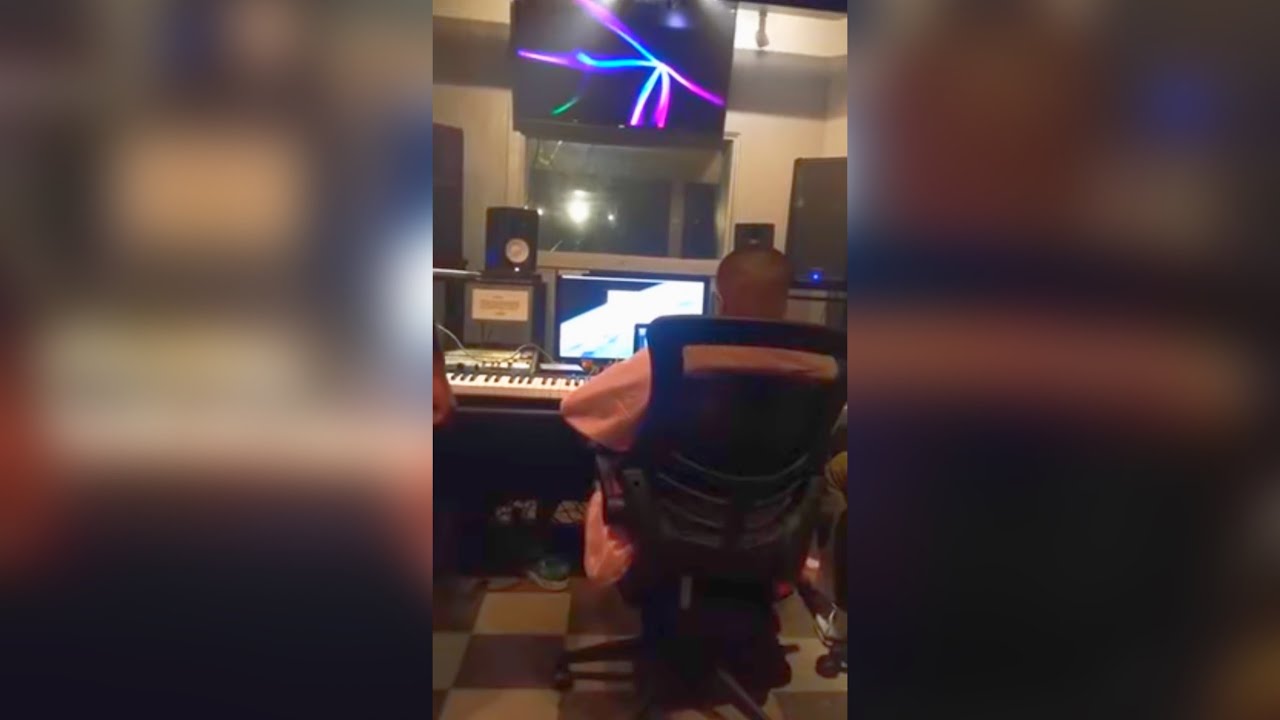 Pierre Bourne Making The “Jump On My Broom” Beat , (Quick Whip)