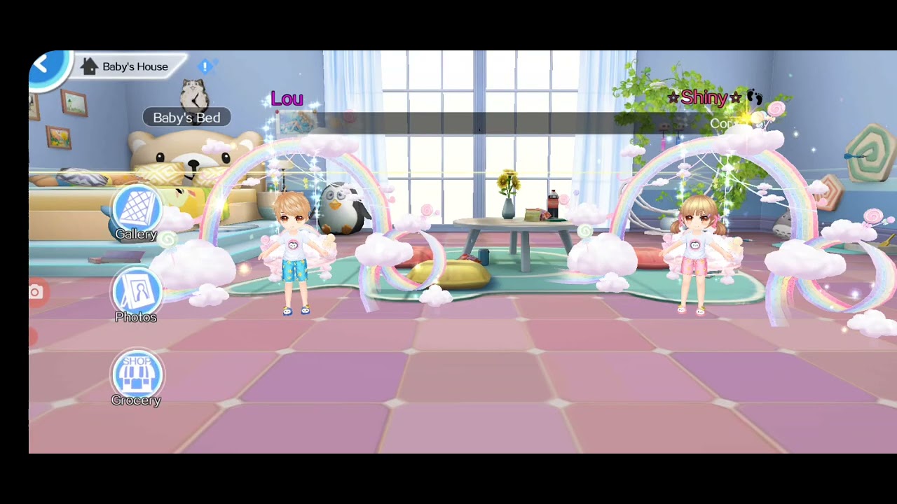 Sweet dance de opening some eggs!!