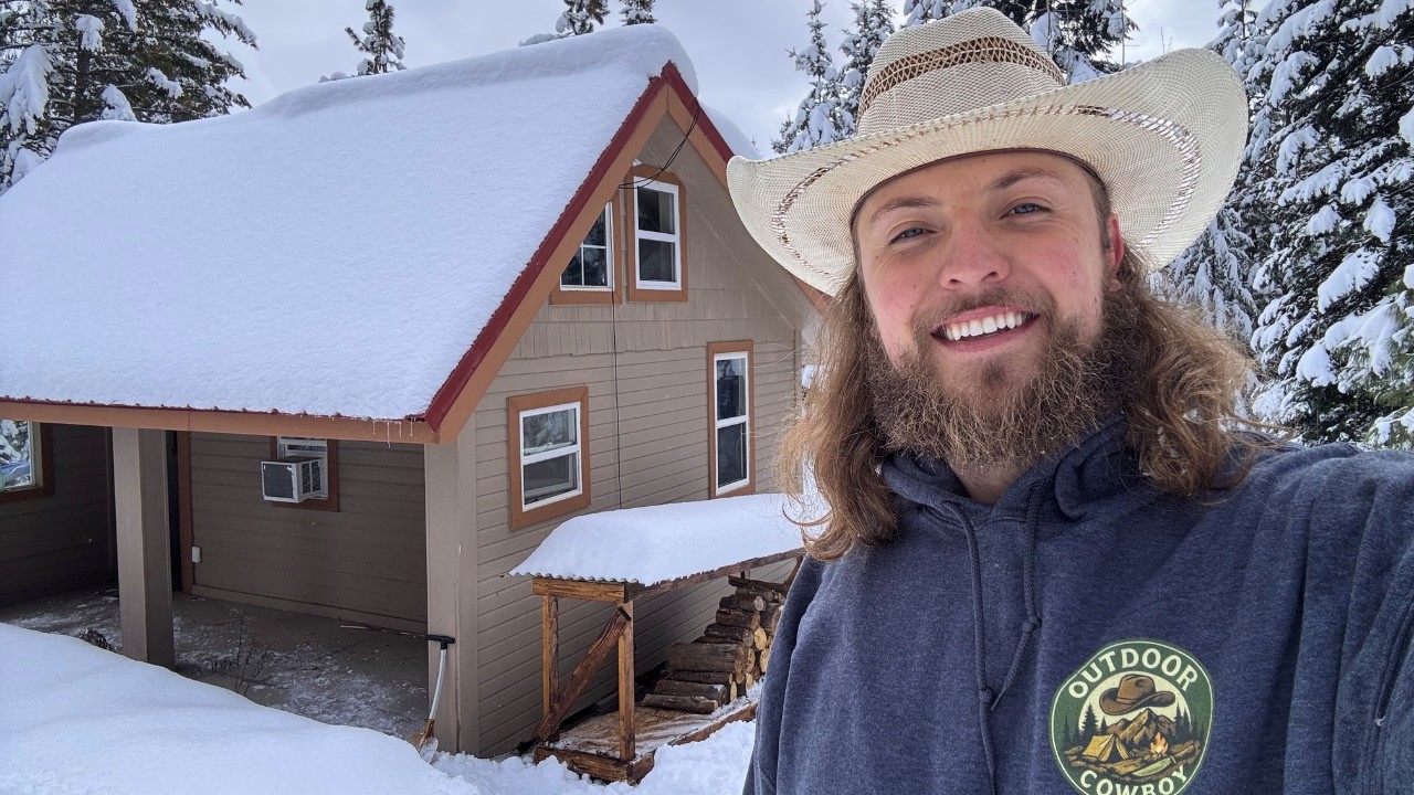 Outdoor Boys Style Off-Grid Cabin during Hard Winter Storm