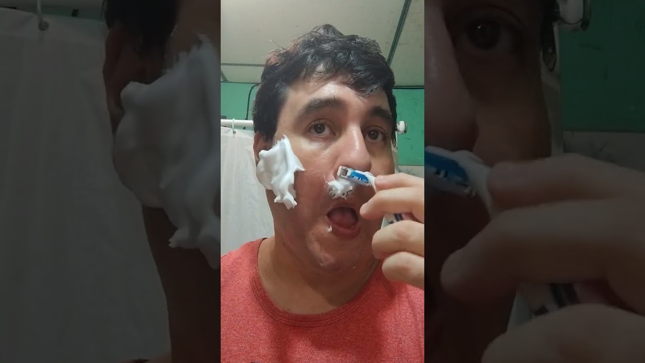HOLA BUENAS TARDES MIS SUSCRIPTORAS Y SUSCRIPTORES SUSCRIBANSEN POR FAVOR AYÚDAME LO VOY GRANDE SER 