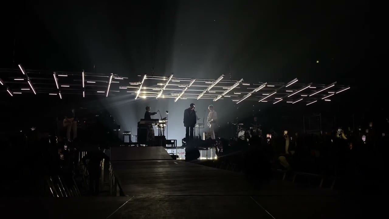 Lomepal - Auburn (Concert Accor Arena 30.03.23)