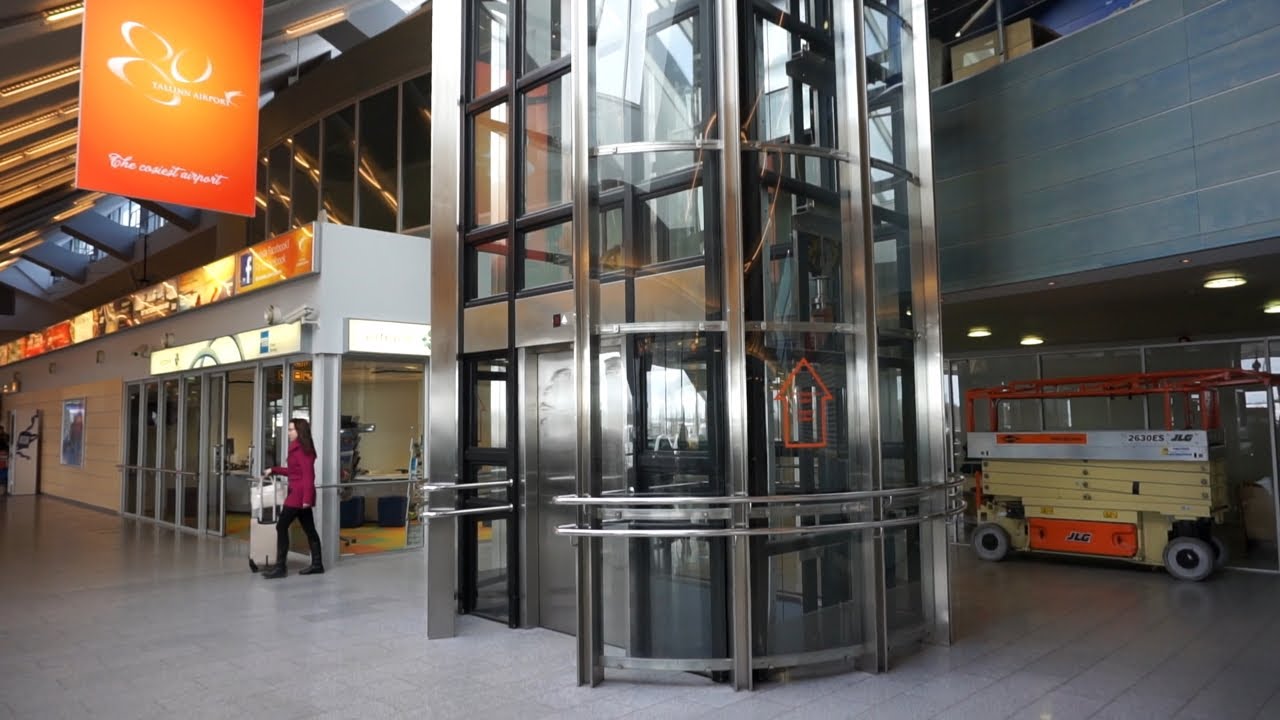 Amazing 1999 KONE M-series roped hydraulic elevator @ Tallinn Airport (TLL), Estonia