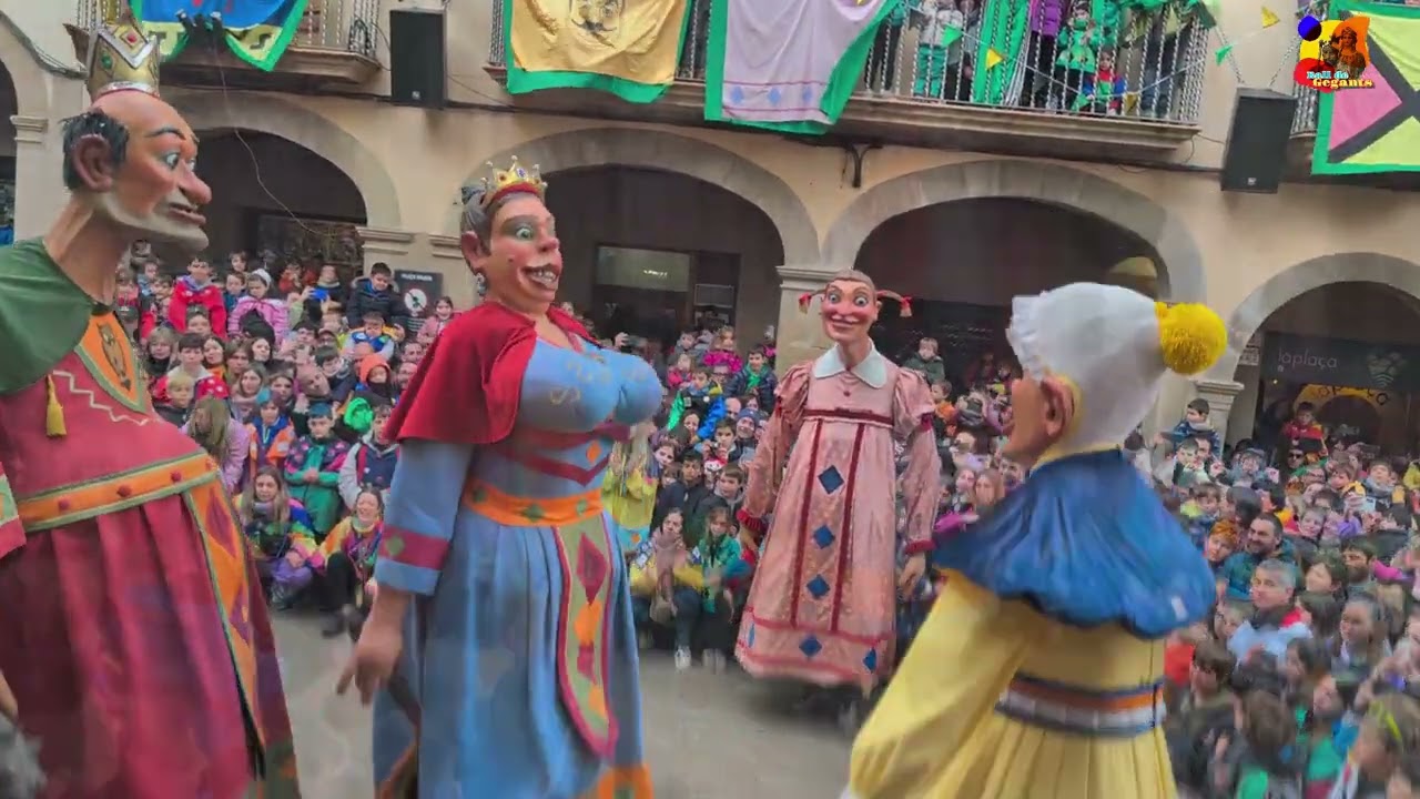Ja Arriben el Gegants Bojos del Carnaval de Solsona 2026..