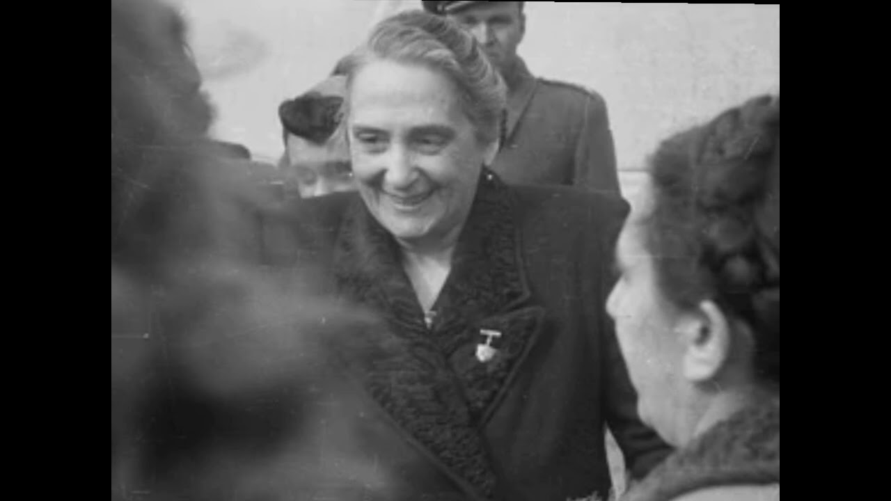 Dolores Ibárruri "Pasionaria" habla por Radio Pirenaica sobre Julián Grimau en 1963