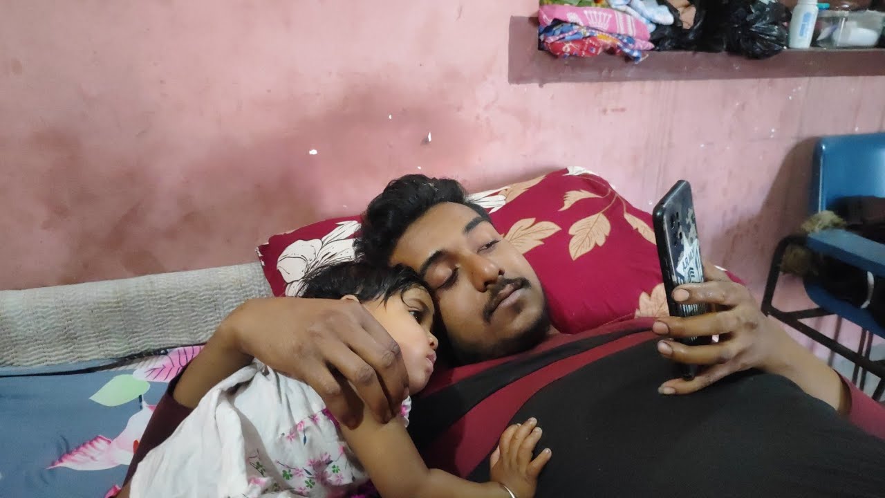 আমার মেয়ে ফোন দেখতে কি রকম শিখেছে দেখো🙄 Vlog (10) 