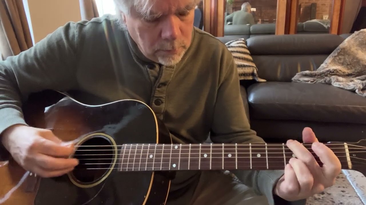 1944 Gibson J45 at www.bestguitars.com